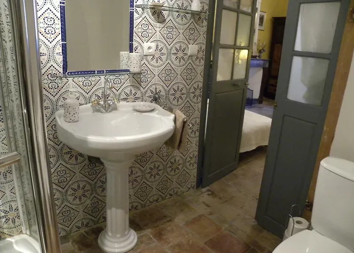 Xvi Century Mansion Гостевой дом 3*
